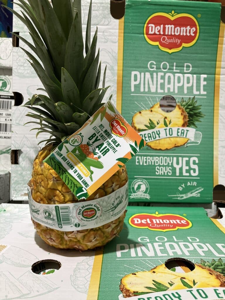 La star des ananas est bien chez SOLY Marché avec l'ananas Extra Sweet avion du Kenya by Del Monte 🍍